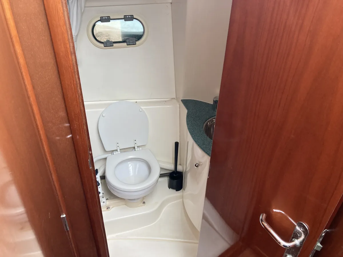 Polyester Motorboot Jeanneau Prestige 32