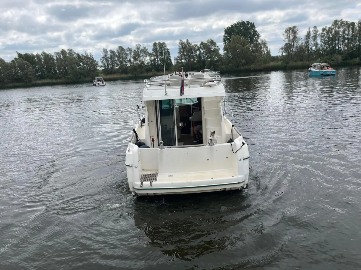 Polyester Motorboot Jeanneau Prestige 32
