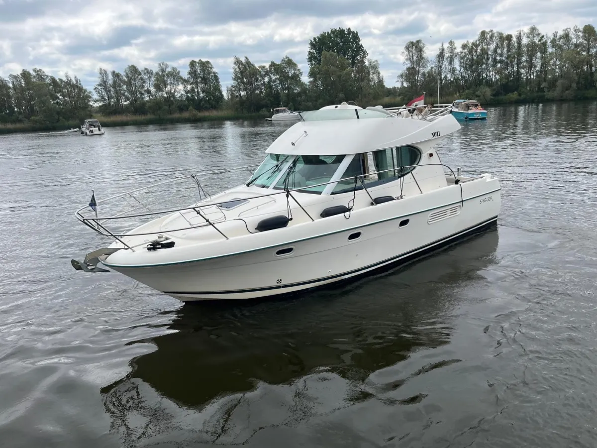 Polyester Motorboot Jeanneau Prestige 32