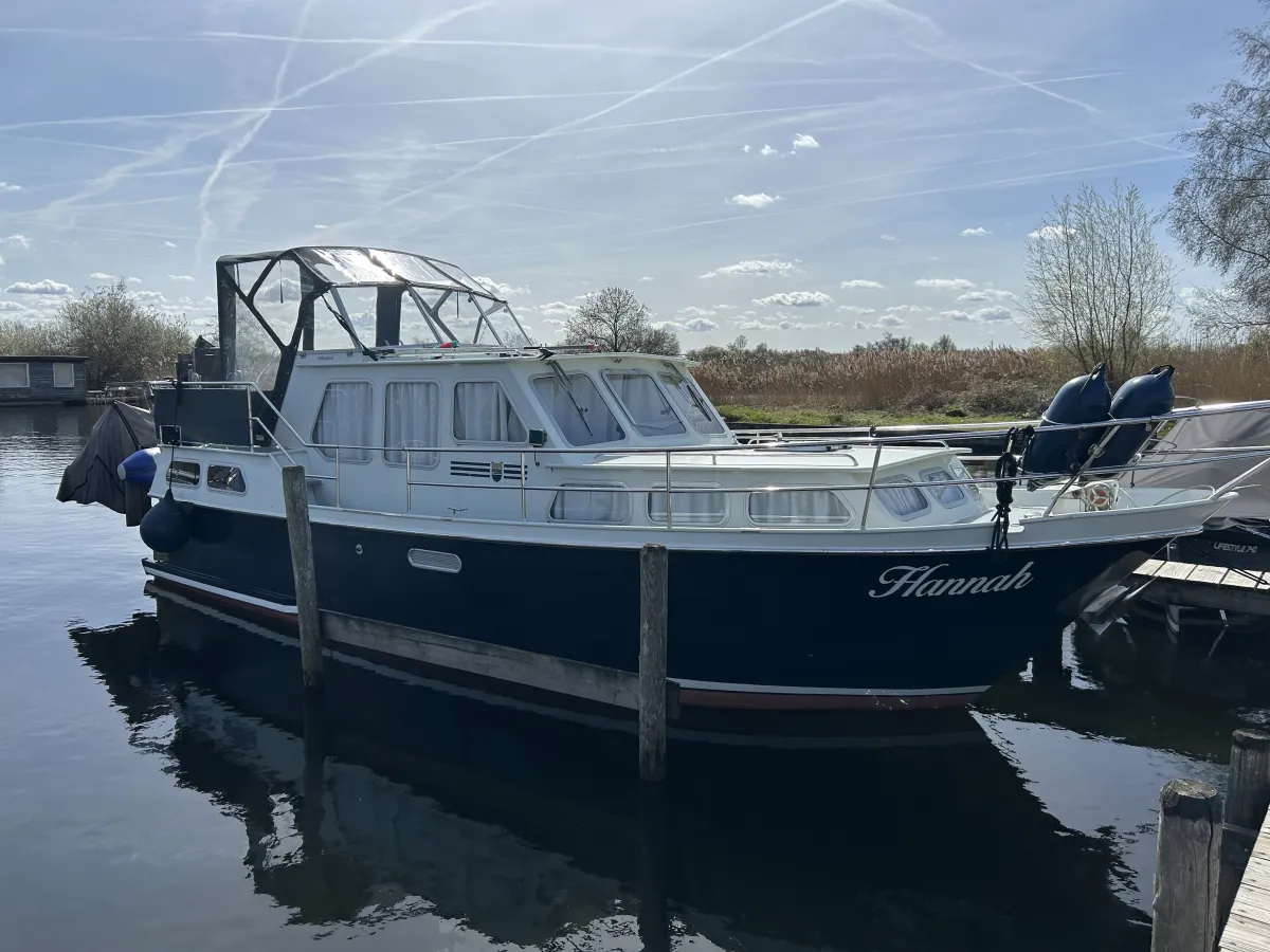 Stahl Motorboot Pedro 30