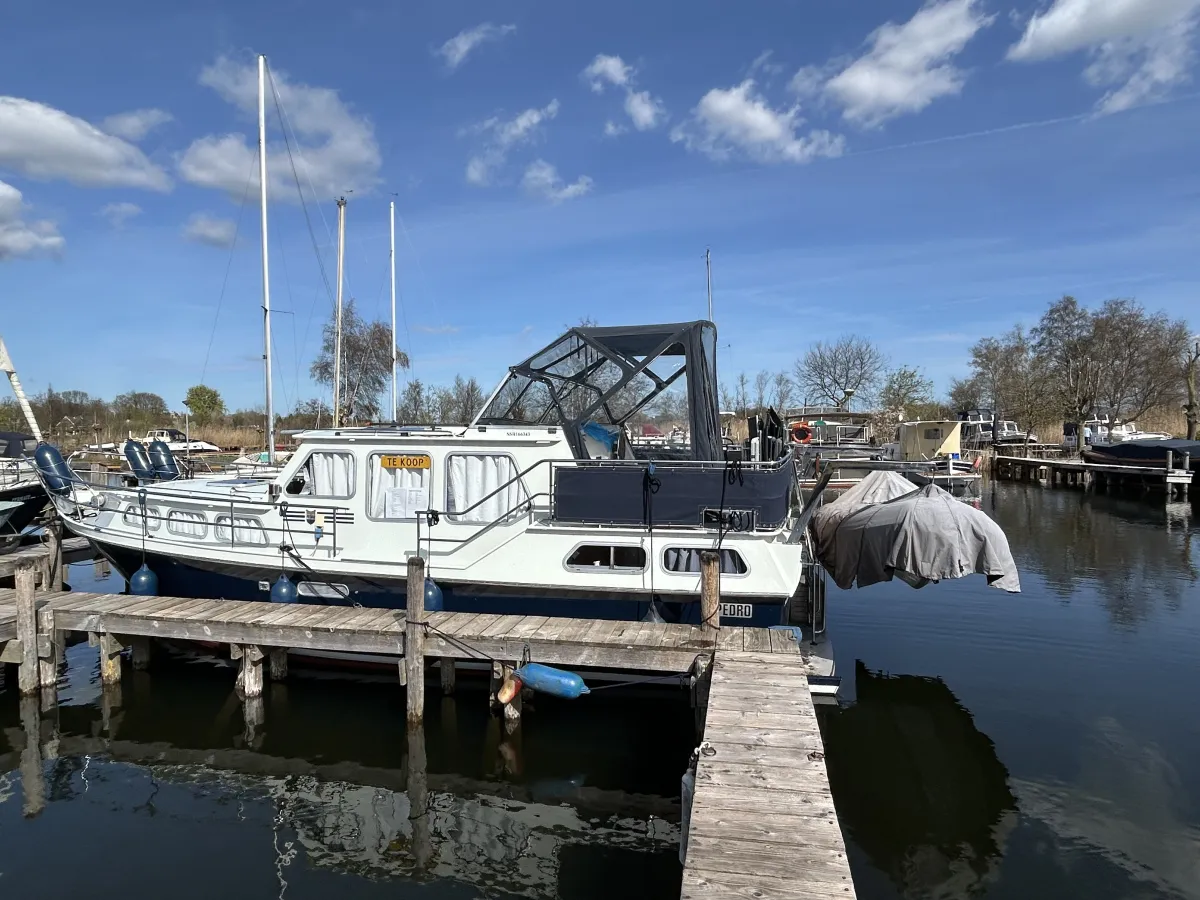 Stahl Motorboot Pedro 30