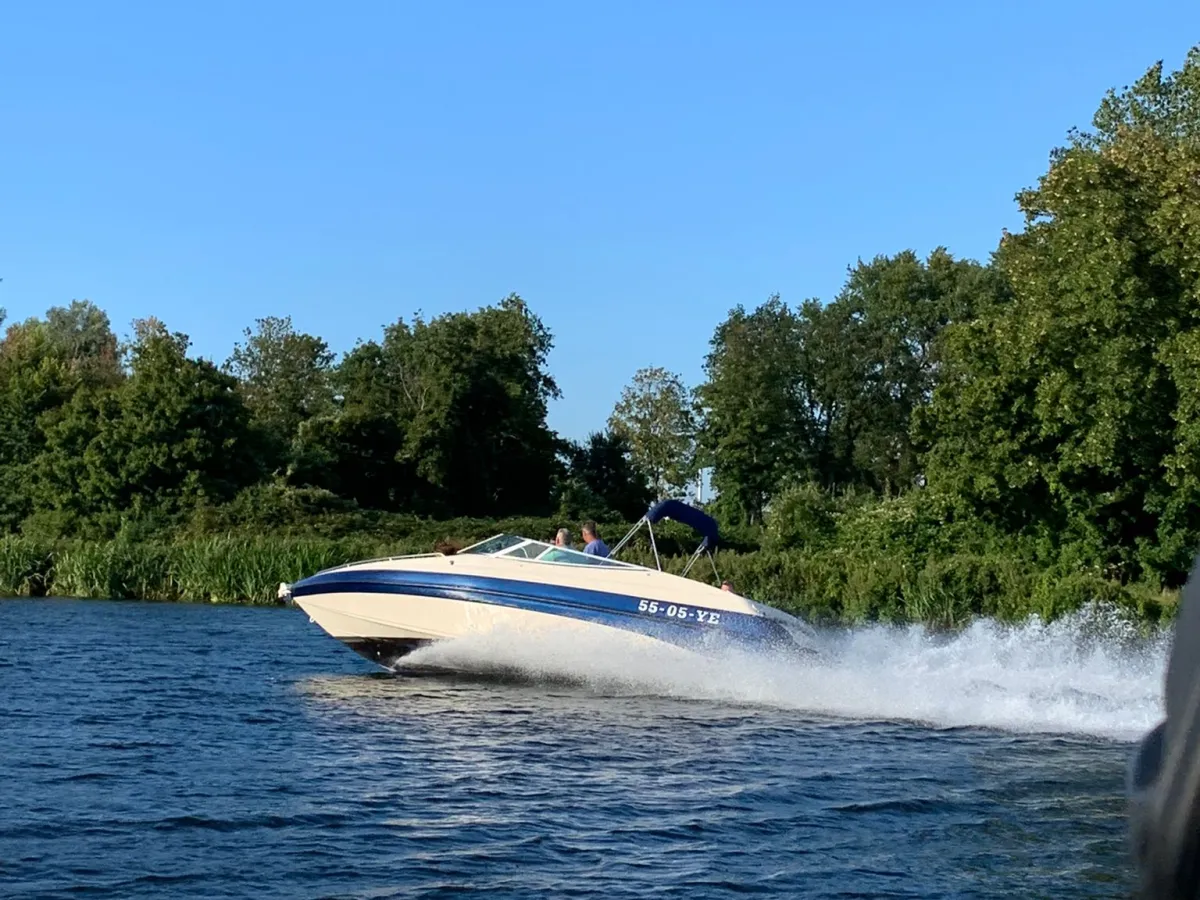 Polyester Speedboot Crownline 266 BR