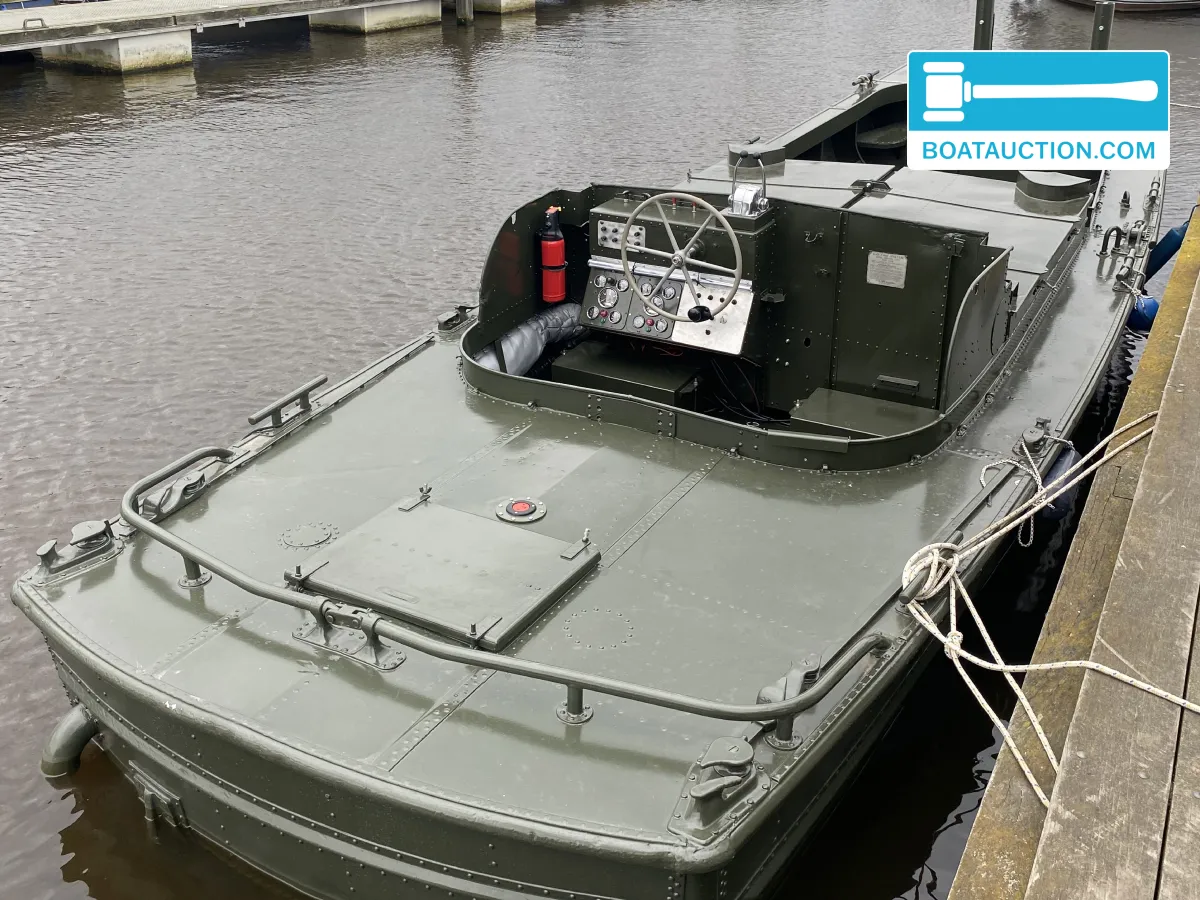 Thumbnail - Bridge Erection Boat D27