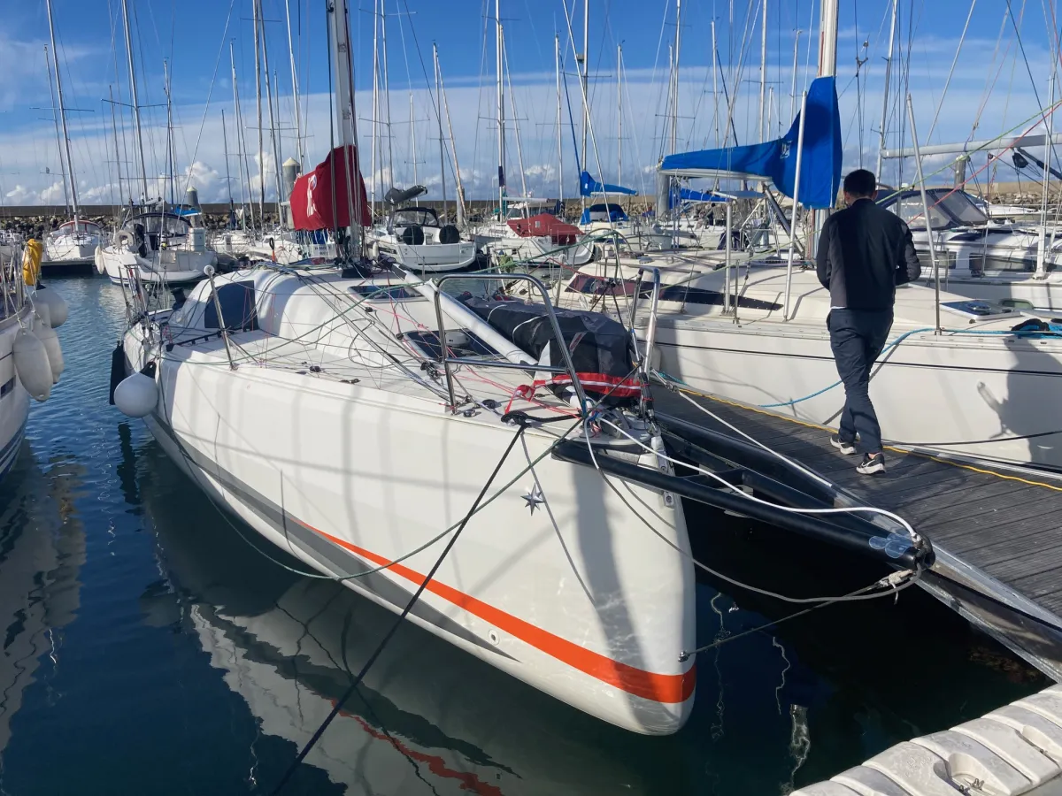 Polyester Segelboot Jeanneau Sun Fast 3300