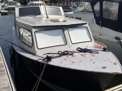 Beenhakker 700