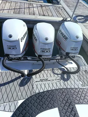 Polyester Schnellboot Crownline 315 SCR Foto 6
