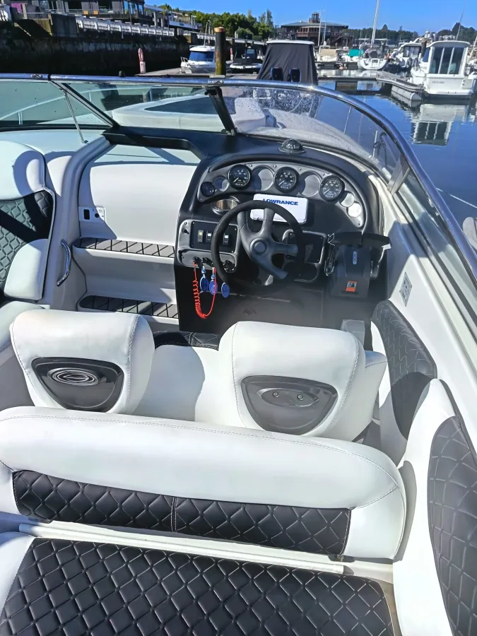 Polyester Schnellboot Crownline 315 SCR