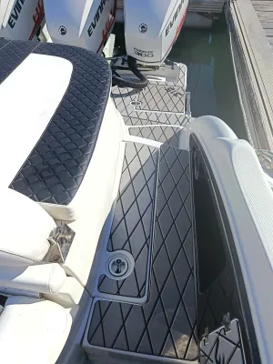 Polyester Schnellboot Crownline 315 SCR Foto 10