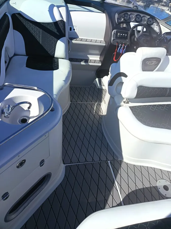 Polyester Schnellboot Crownline 315 SCR