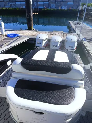 Polyester Schnellboot Crownline 315 SCR Foto 14