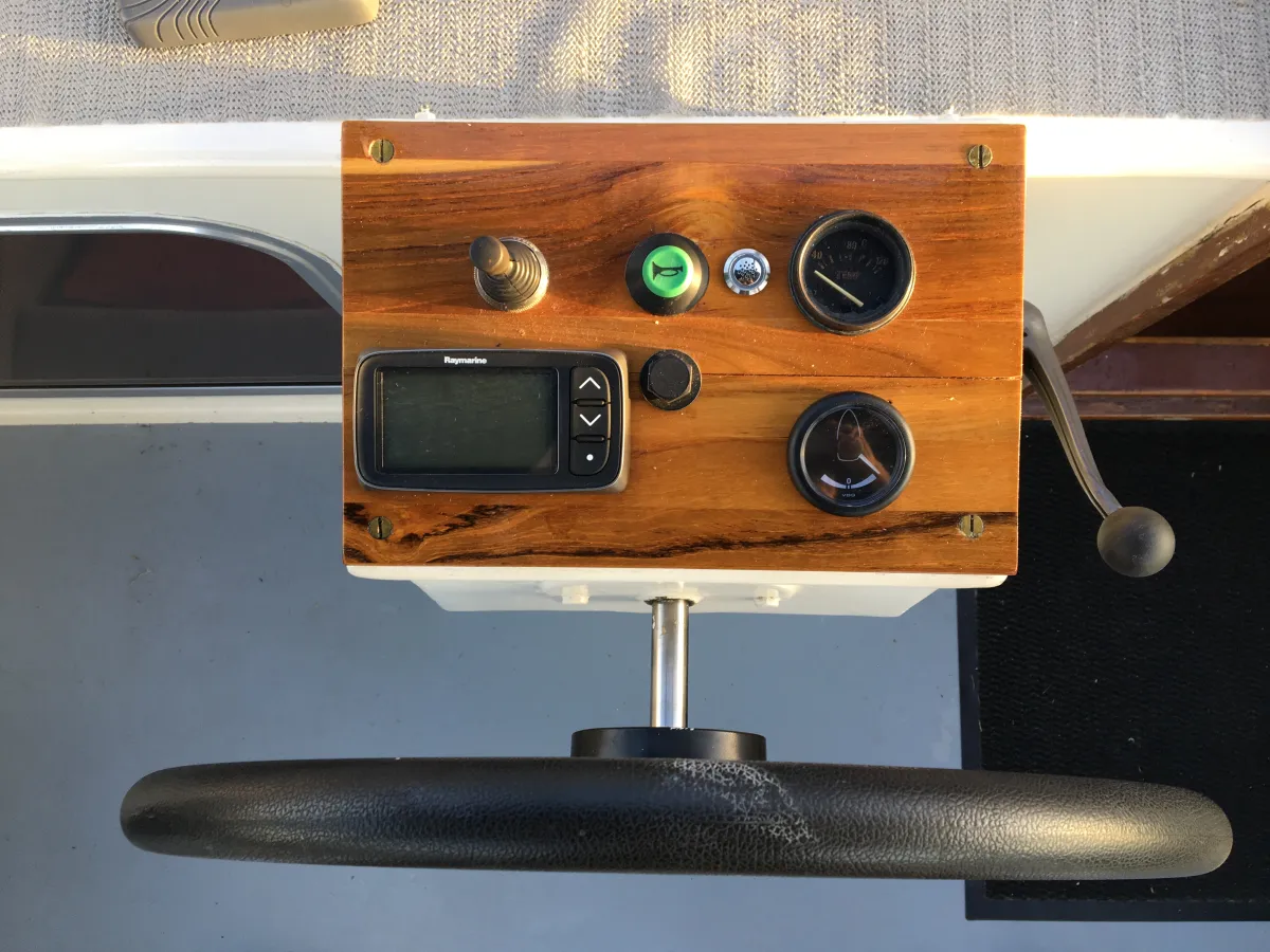 Staal Motorboot Marathon 980AK