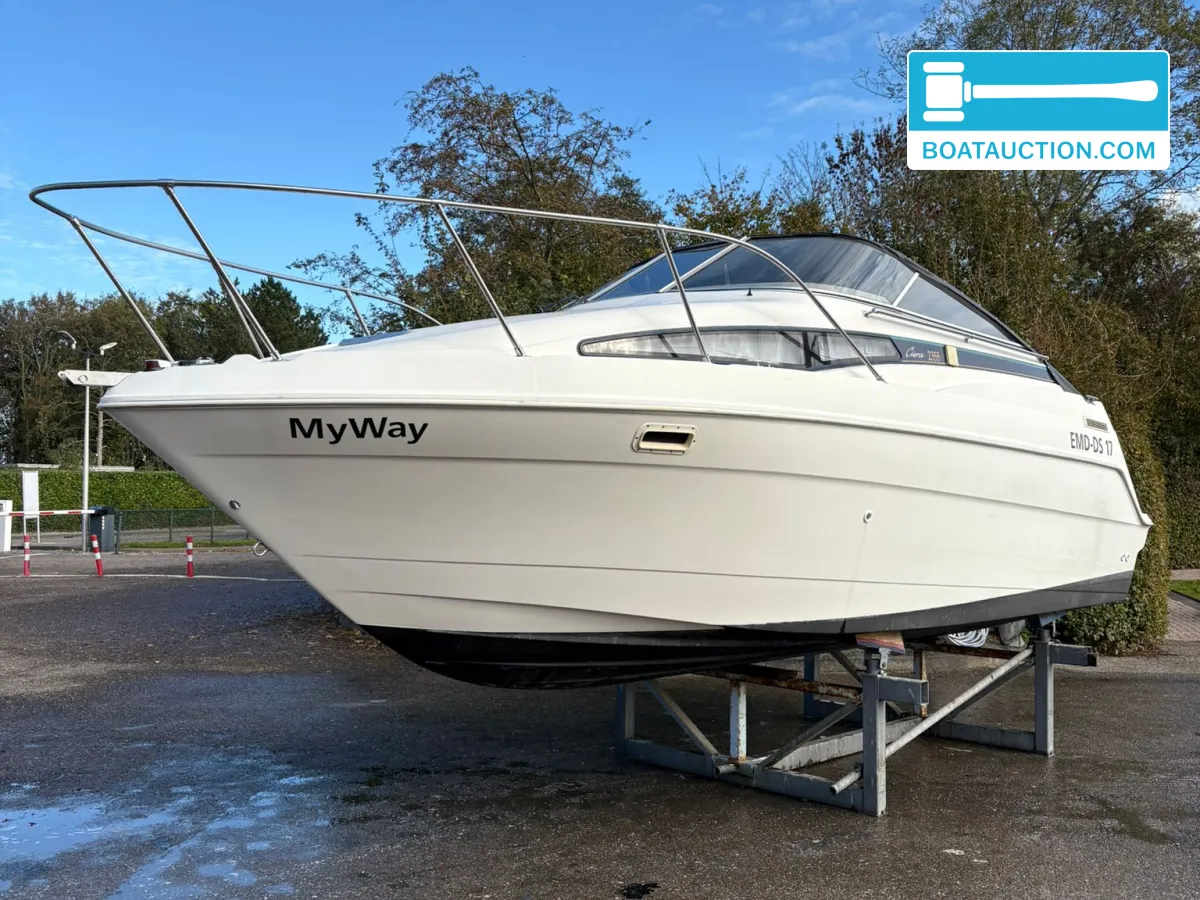 Thumbnail - Bayliner 2355