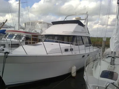 Polyester Motorboat Bayliner 3288 Photo 1