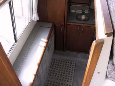 Polyester Motorboat Bayliner 3288 Photo 7