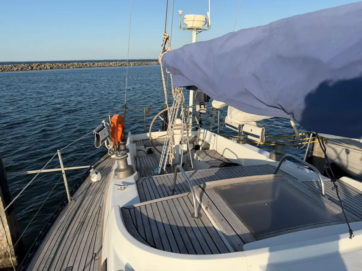 Polyester Sailboat Standfast 40S