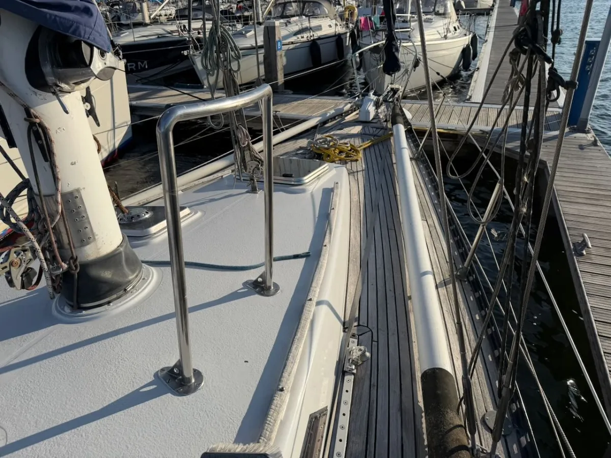 Polyester Sailboat Standfast 40S