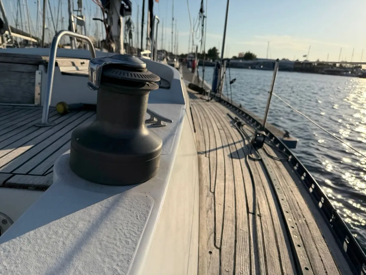 Polyester Sailboat Standfast 40S