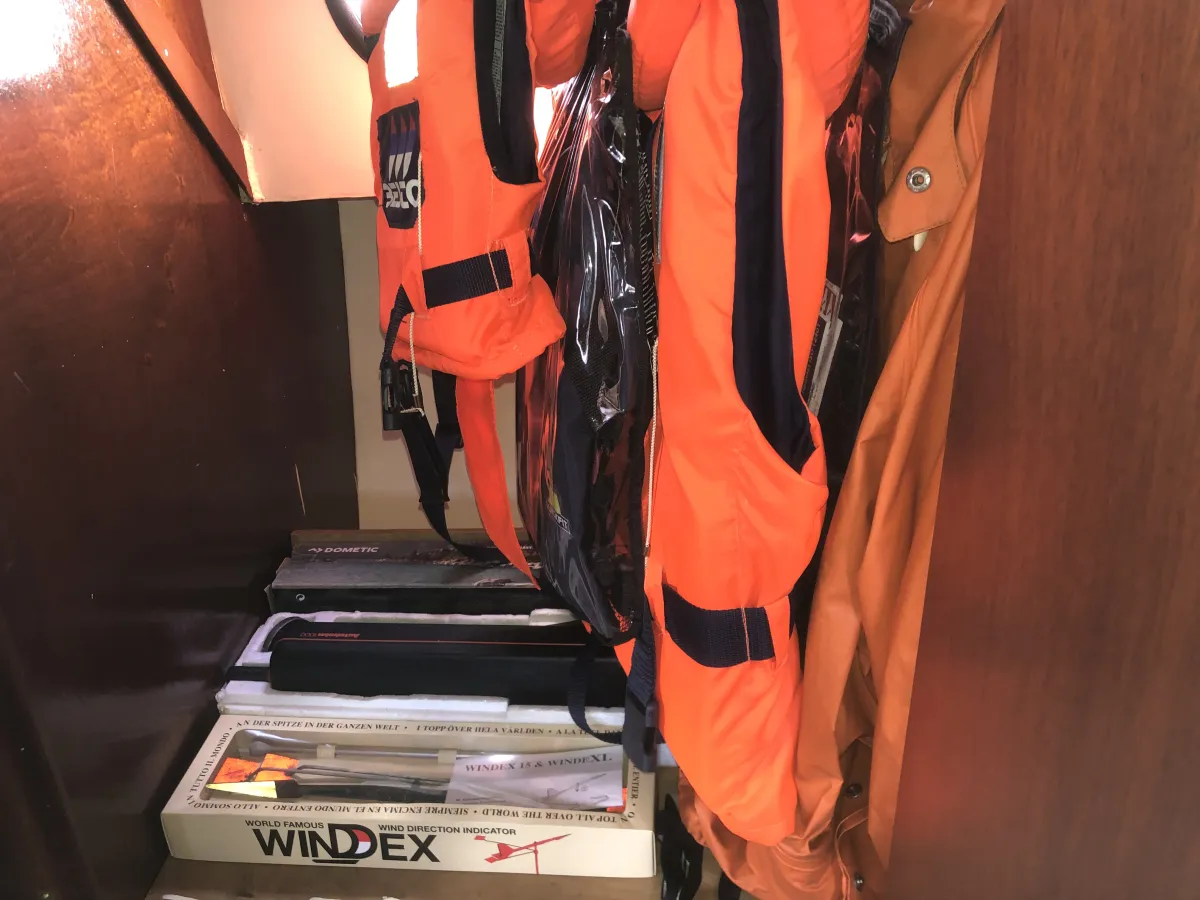 Acier Voilier Merenpoort 880