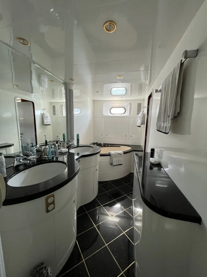 Composiet Motorboot Horizon Elegance 82S
