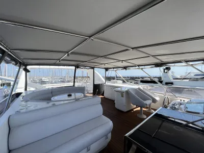 Composiet Motorboot Horizon Elegance 82S Foto 5