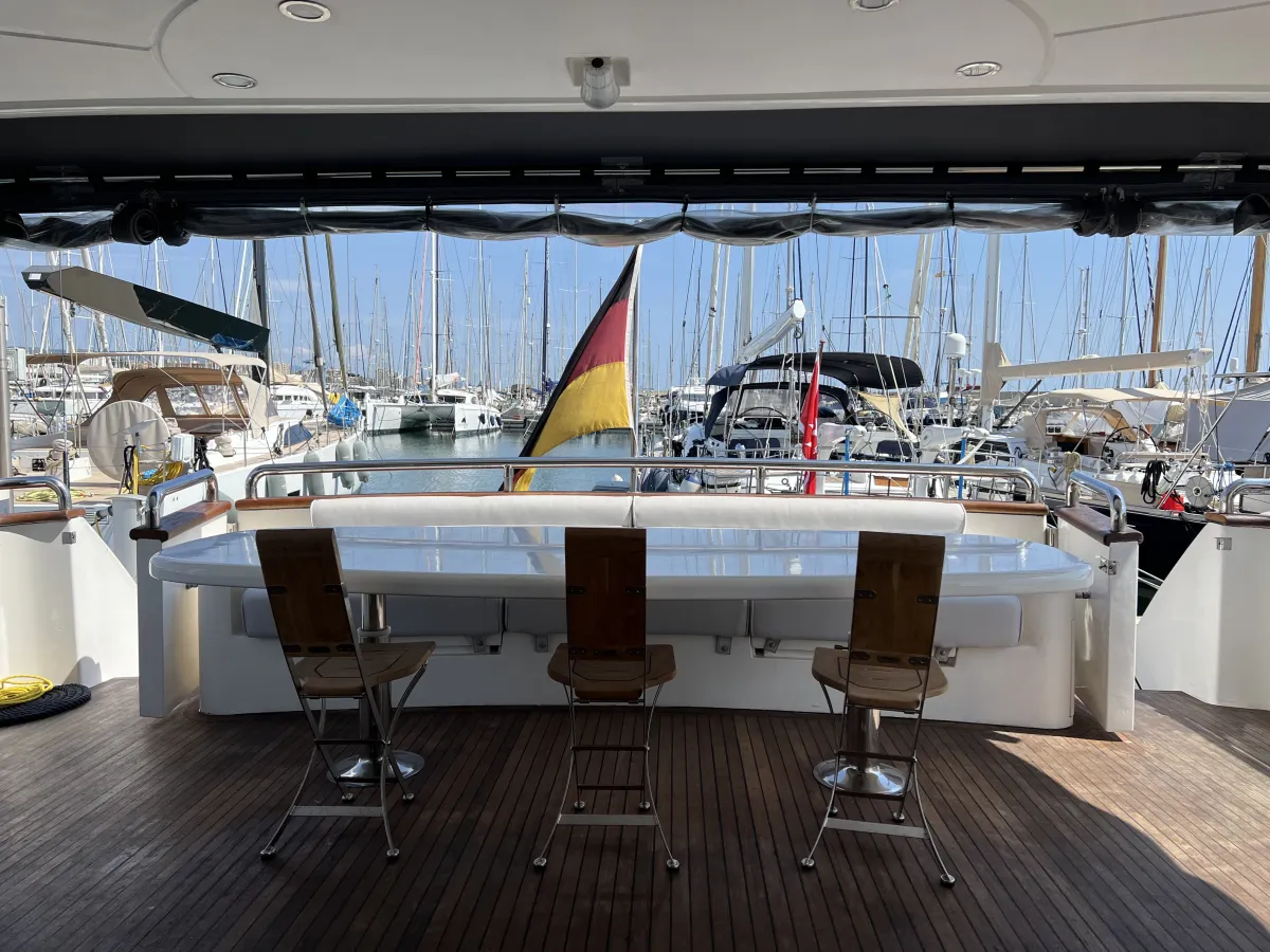 Composiet Motorboot Horizon Elegance 82S