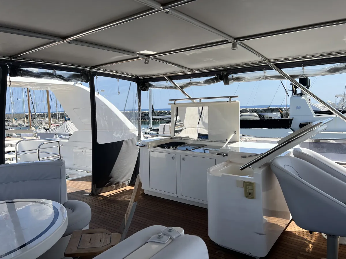 Composiet Motorboot Horizon Elegance 82S