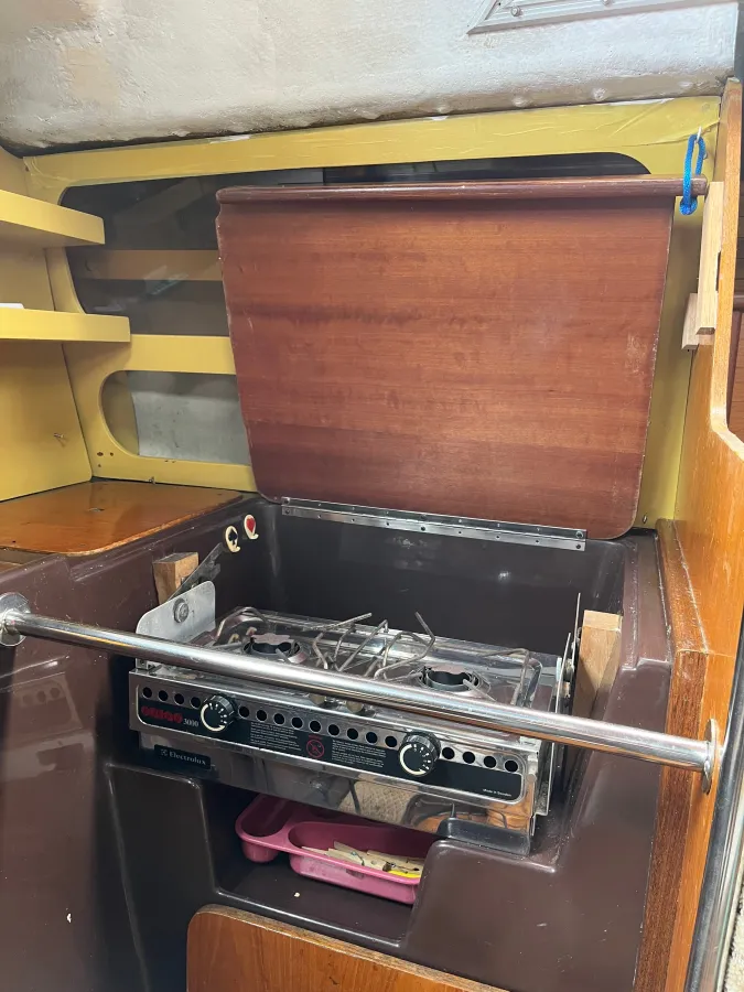 Polyester Sailboat Beneteau First 30
