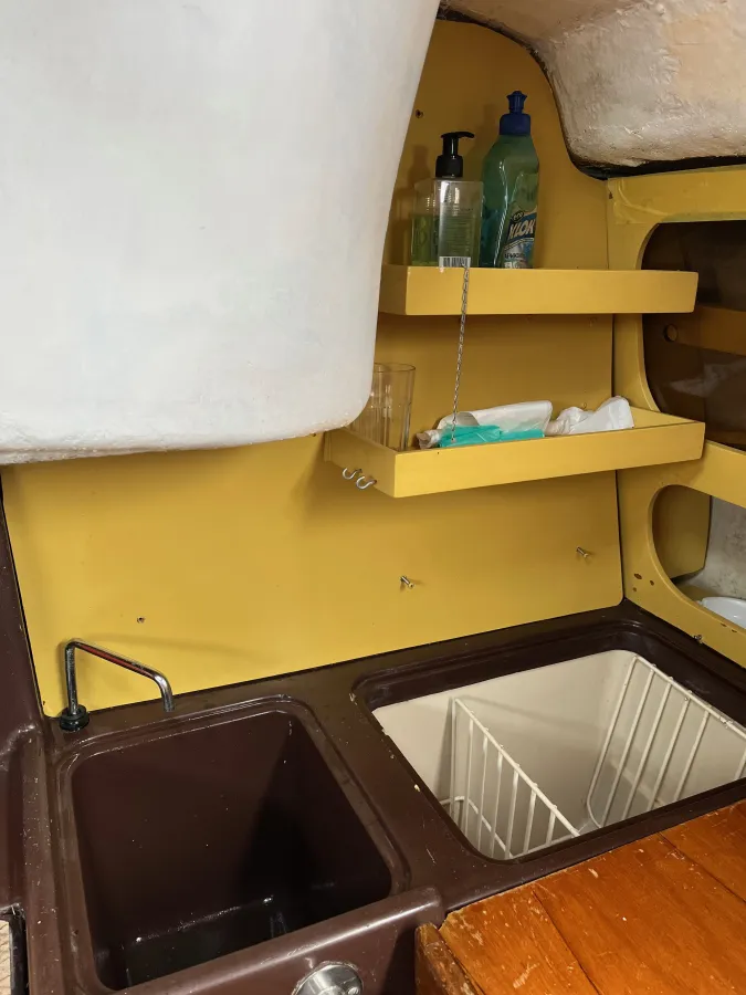 Polyester Sailboat Beneteau First 30