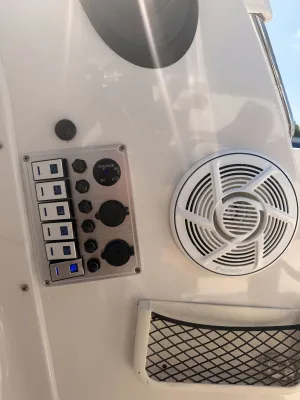 Polyester Bateau de console Quicksilver 540 Cabin Photo 11