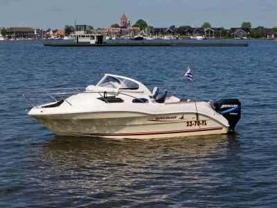 Polyester Bateau de console Quicksilver 540 Cabin Photo 20