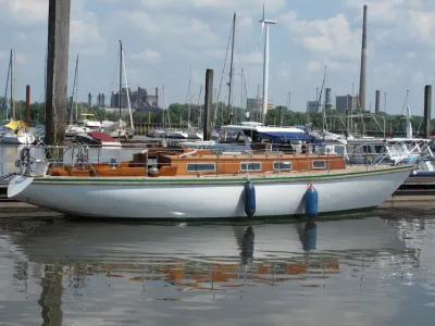Polyester Sailboat Narval 38 Photo 5