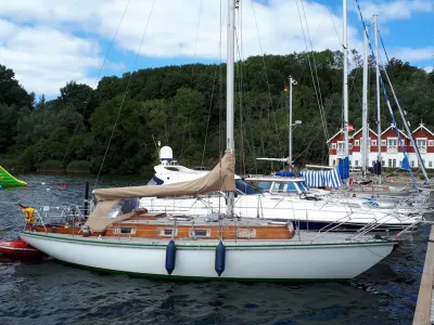 Polyester Sailboat Narval 38 Photo 8