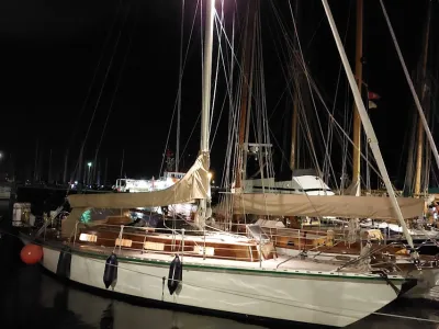 Polyester Sailboat Narval 38 Photo 10