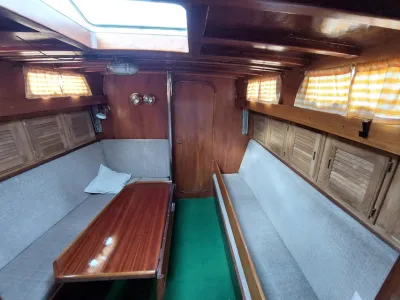 Polyester Sailboat Narval 38 Photo 18