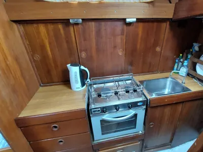 Polyester Sailboat Narval 38 Photo 21