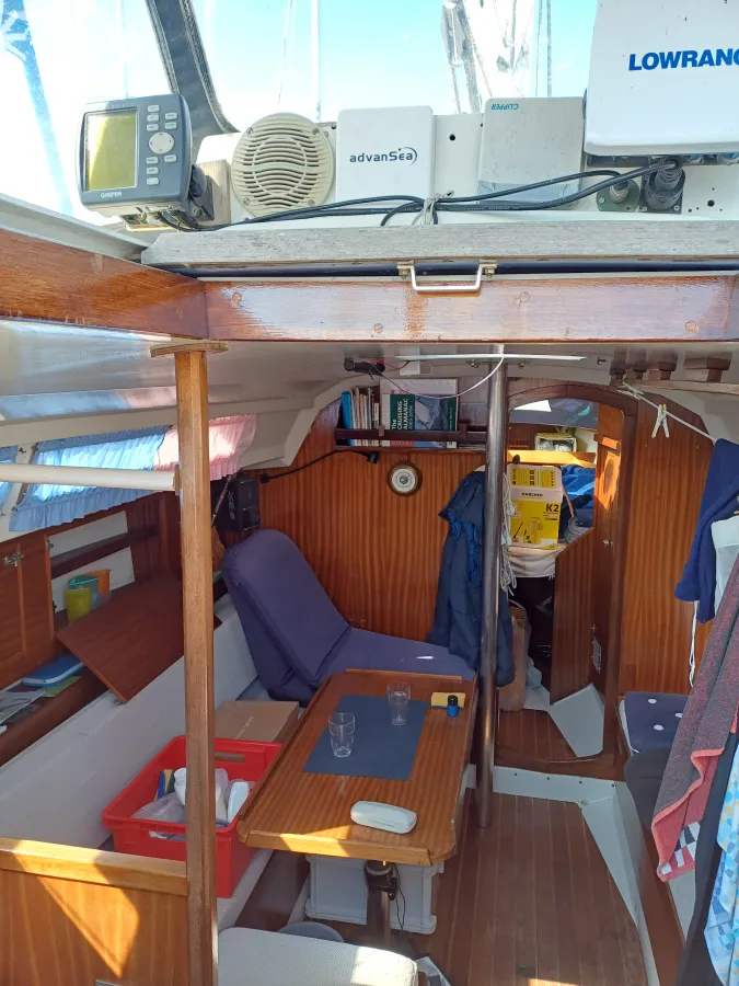 Polyester Sailboat Standfast 33