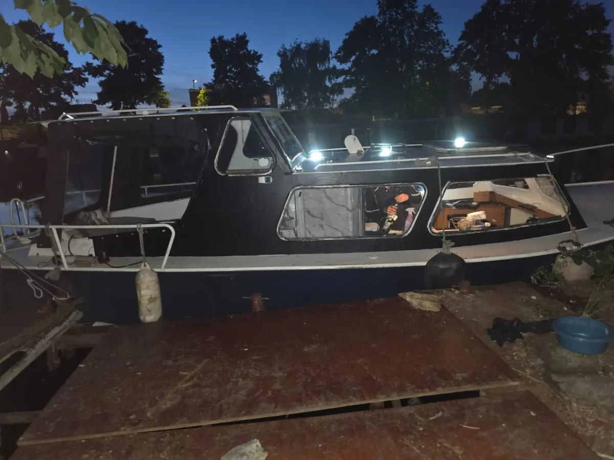 Steel Motorboat Waterland 750