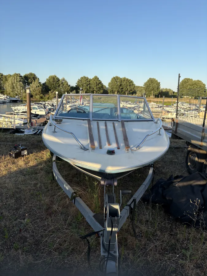 Polyester Speedboot MFG Piper