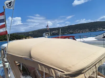 Other material Motorboat Sealine S29 Photo 6