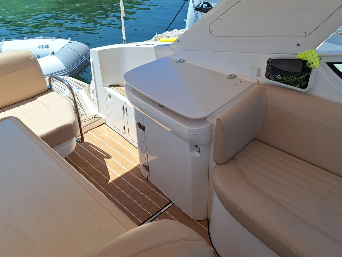 Other material Motorboat Sealine S29