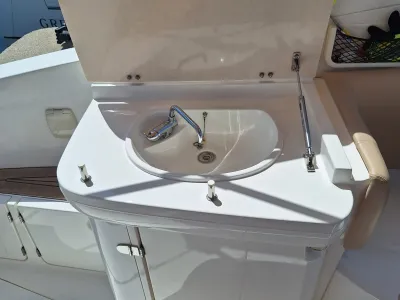 Other material Motorboat Sealine S29 Photo 18