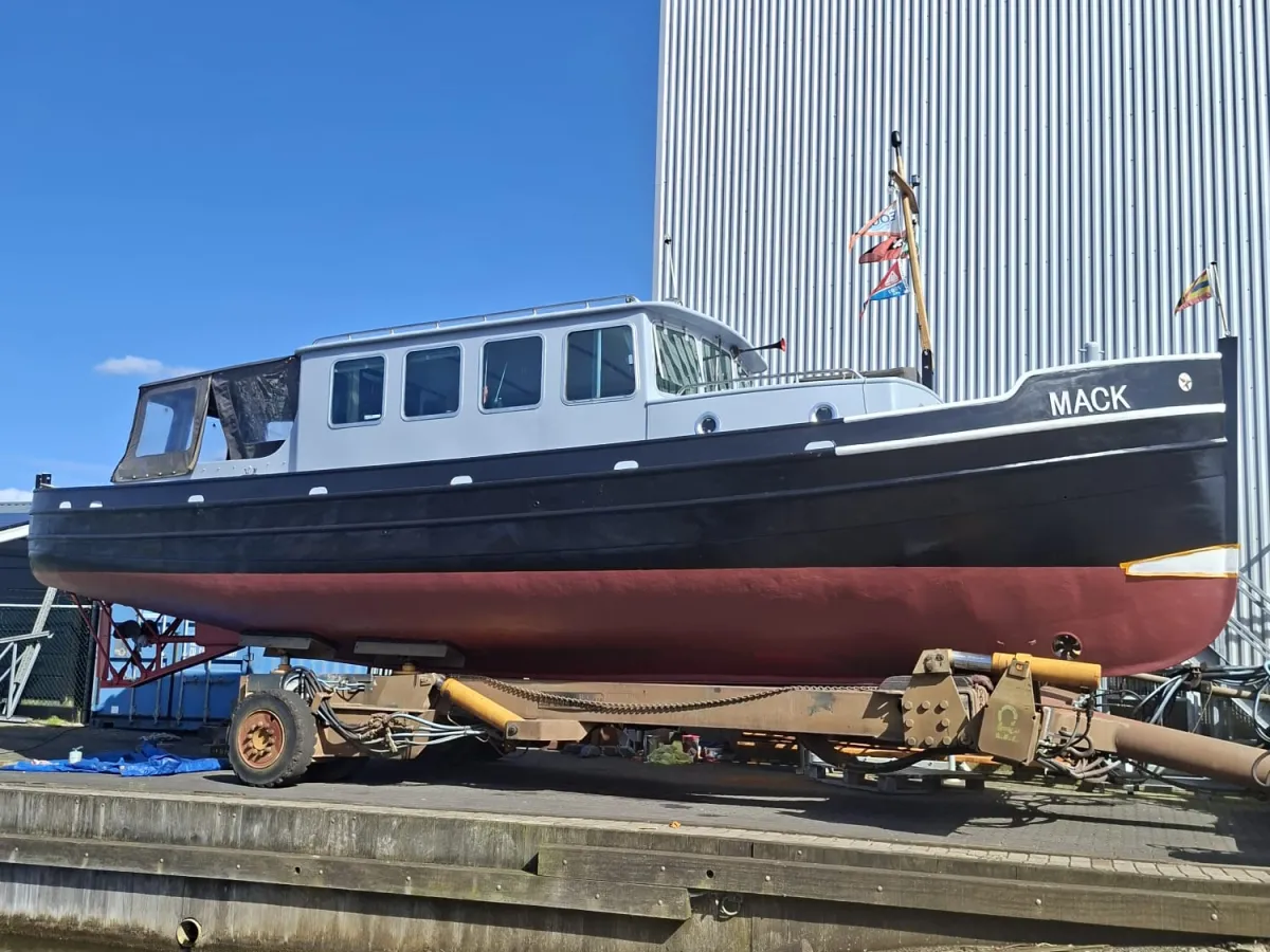 Staal Motorboot Kajuitvlet 1100