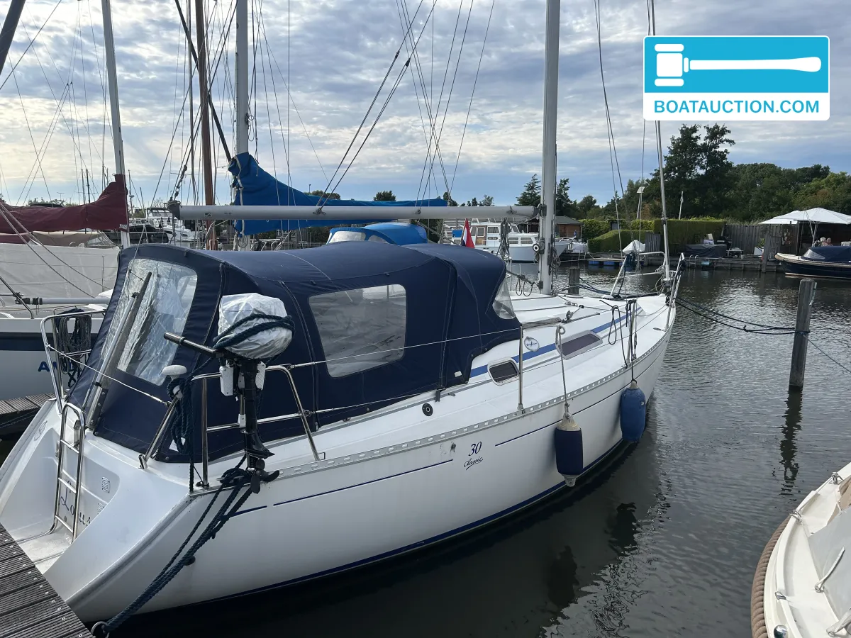 Thumbnail - Dufour 30 Classic