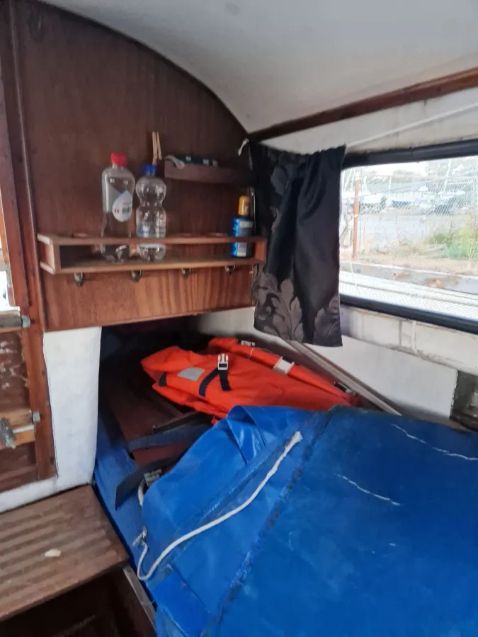 Polyester Sailboat Compromis 720