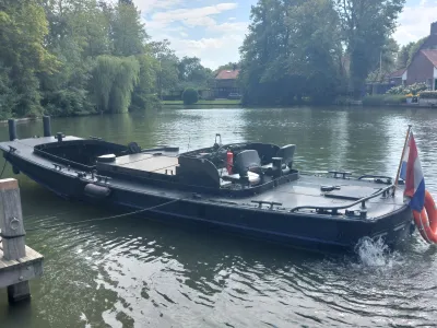 Bateau de travail