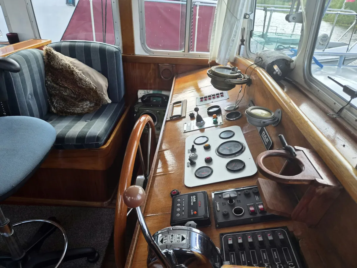 Staal Motorboot Kajuitvlet 1100