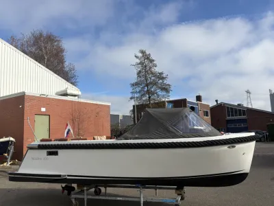 Polyester Barque Maxima 600 Tender Photo 1