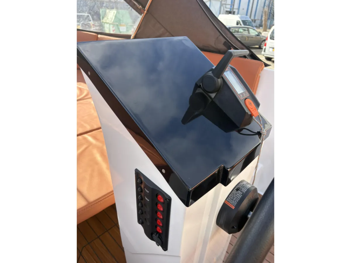 Polyester Barque Maxima 600 Tender