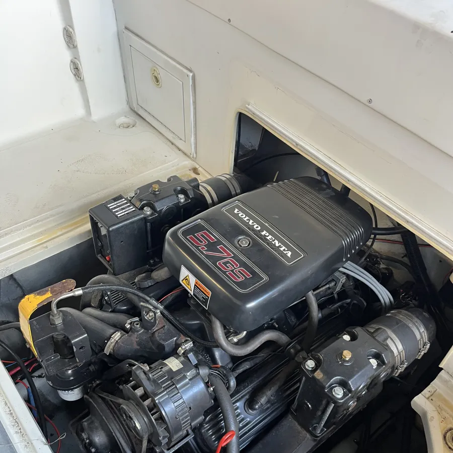 Polyester Speedboat Baha 257