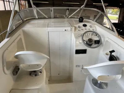 Polyester Speedboat Baha 257 Photo 10